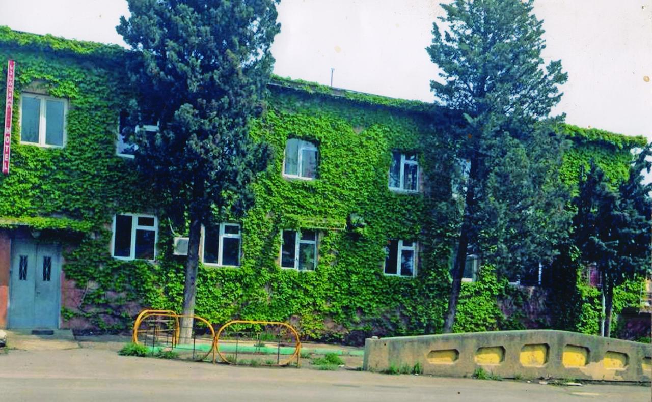 Hotel Lilo near Airport Tiflis Exterior foto